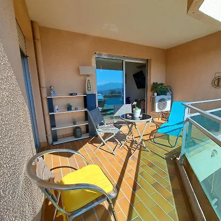 Vue Mer Avec Parking * アジャクシオ