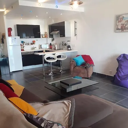 شقة Vue Mer Avec Parking *