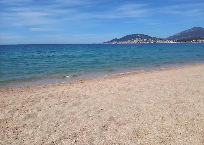 Vue Mer Avec Parking